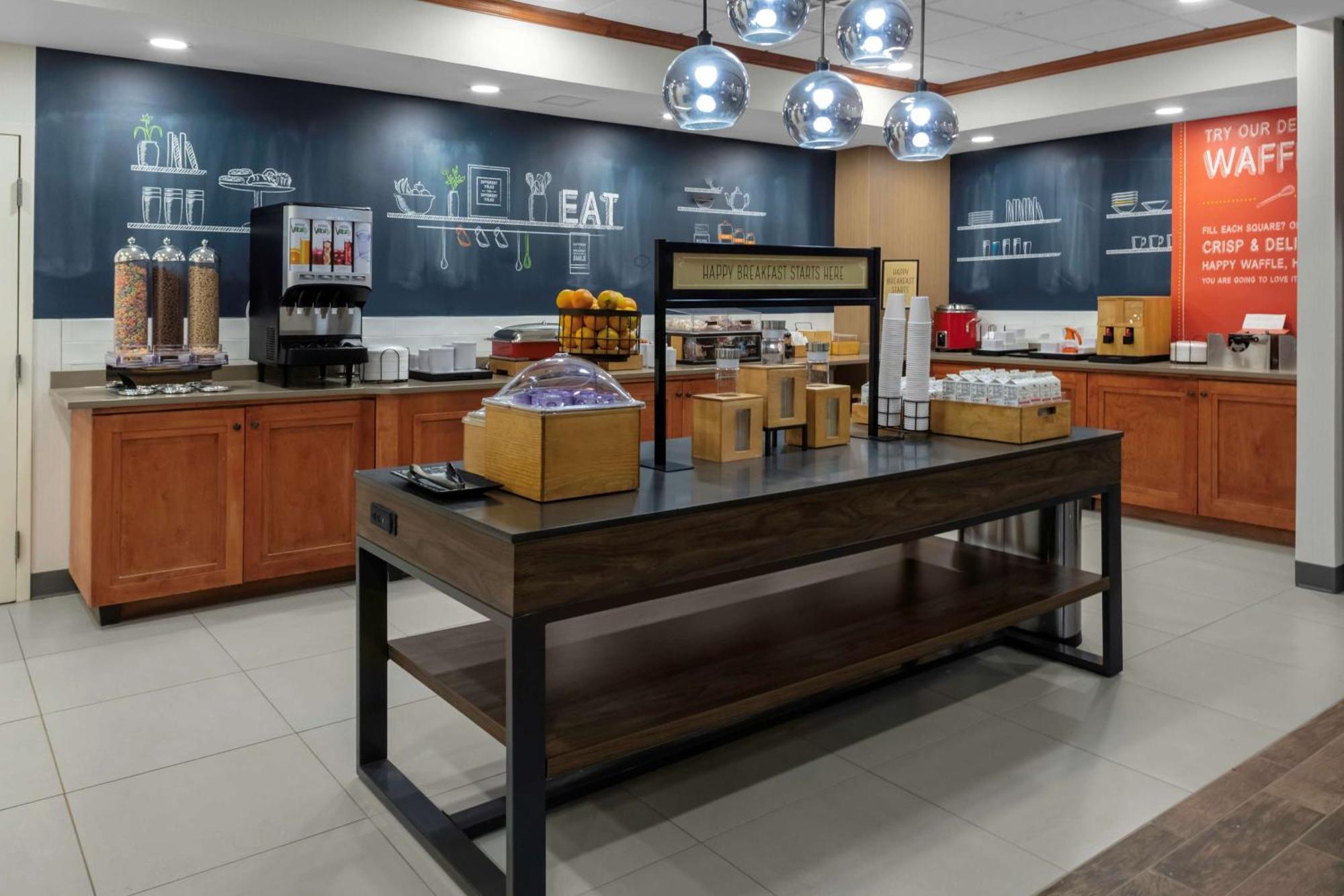 Hampton Inn Gretna - Smith Mountain Lake Екстер'єр фото