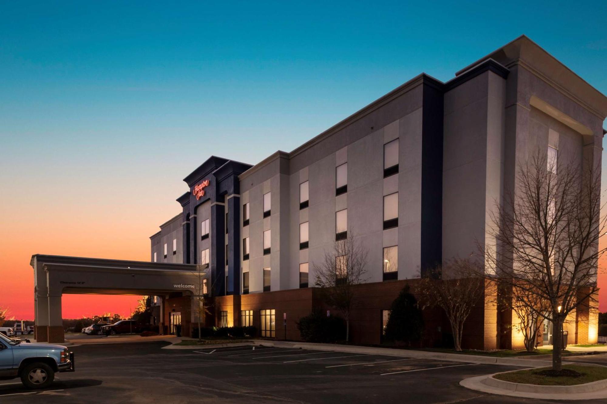 Hampton Inn Gretna - Smith Mountain Lake Екстер'єр фото