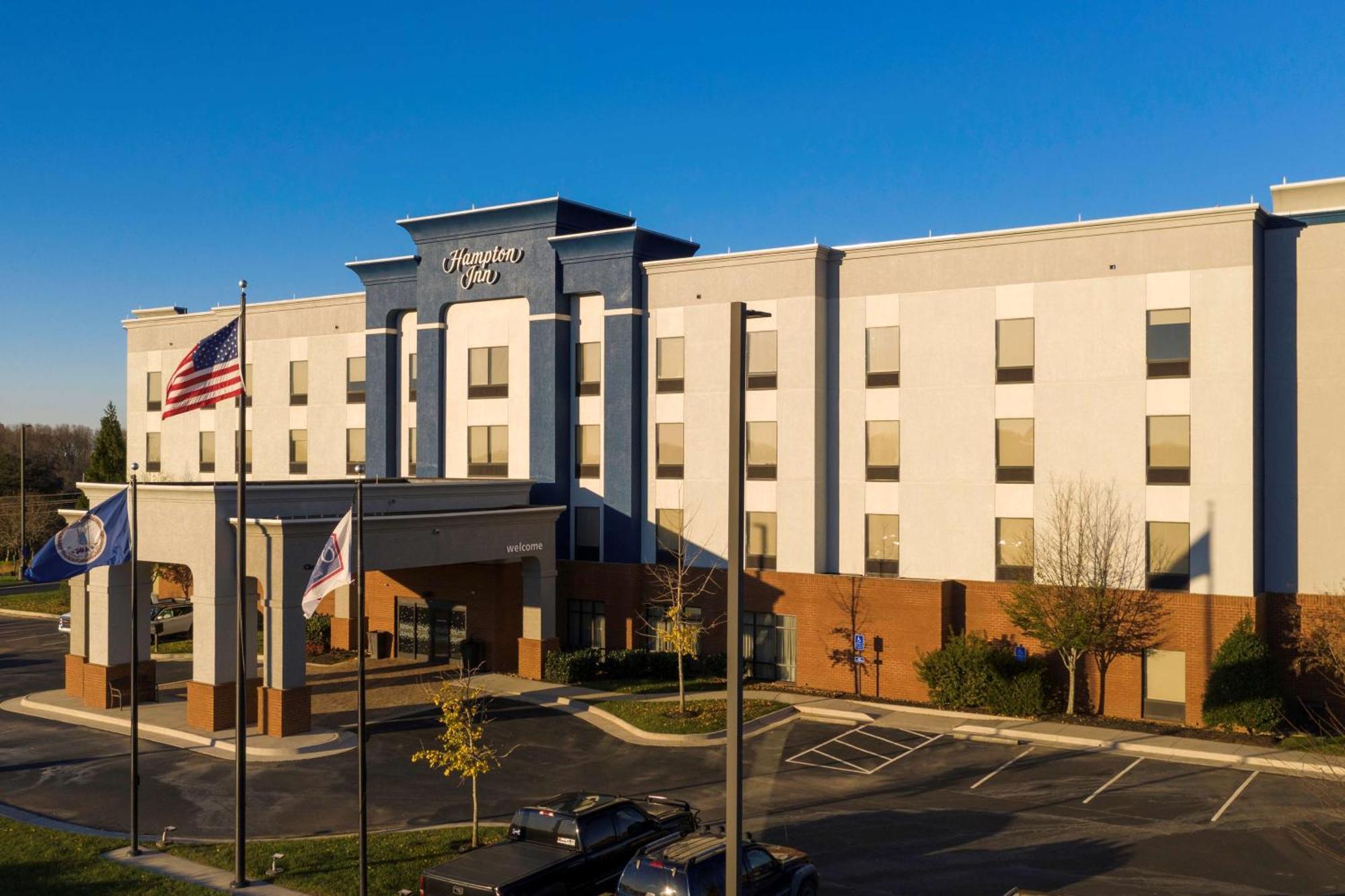 Hampton Inn Gretna - Smith Mountain Lake Екстер'єр фото